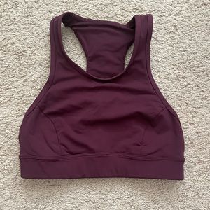 Lululemon sports bra